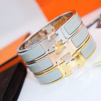 [Bieber Jewelry ]H LIGHT BLUE BRACELET